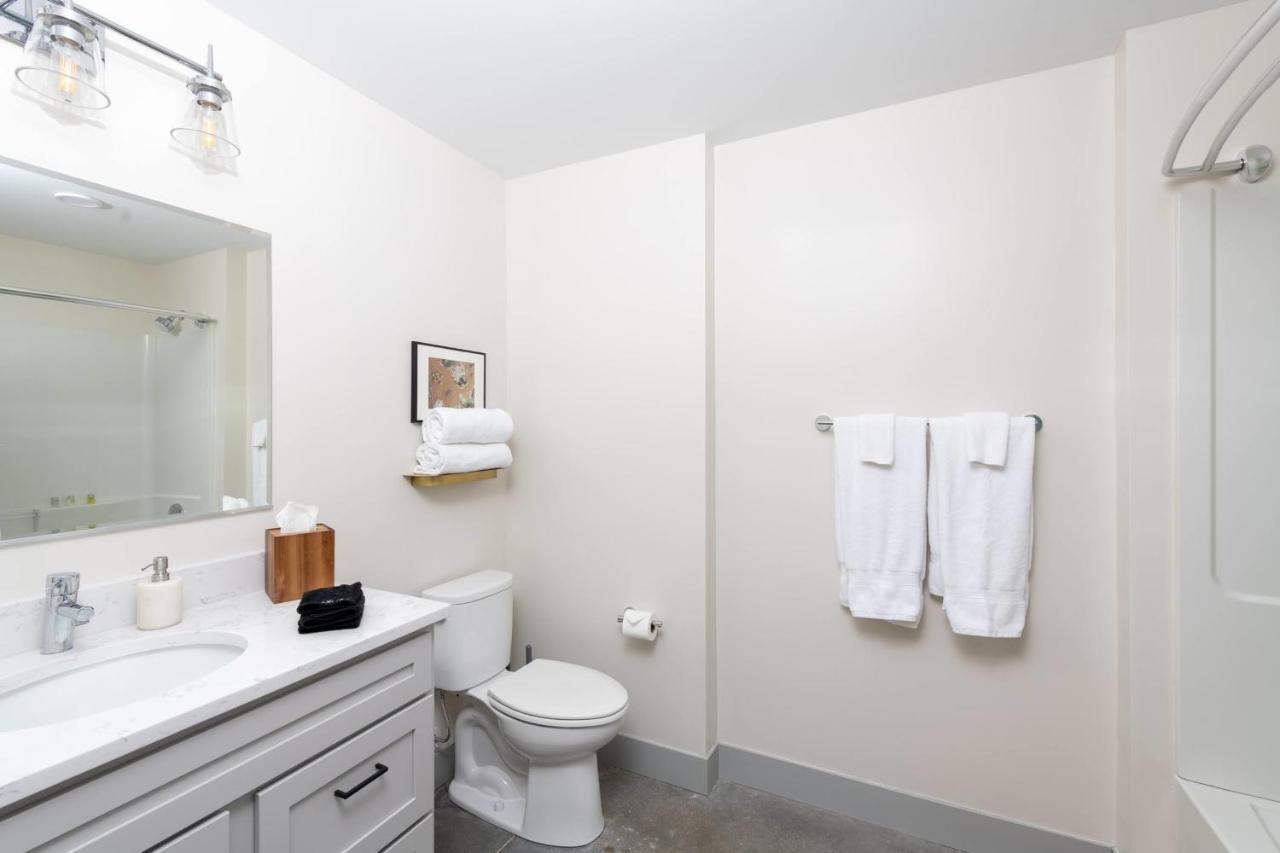 Sunny 1Br Apartment Walking Distance To Fiserv Milwaukee Exterior foto